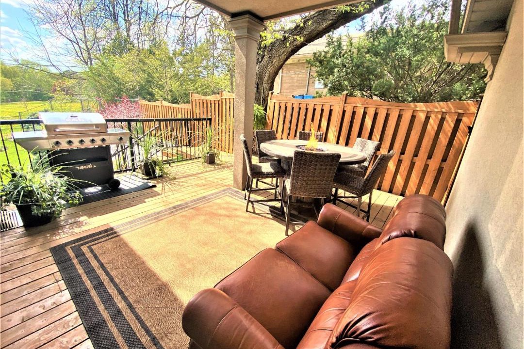 Photo of Patio Balcony in Markland Wood