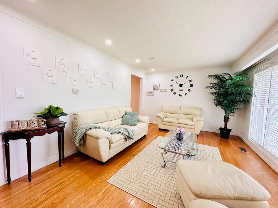 Photo of Livingroom in Queenston