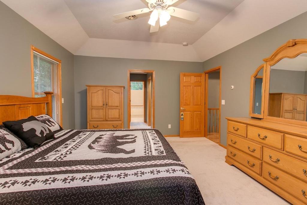 Photo of Bedroom in Deerwood