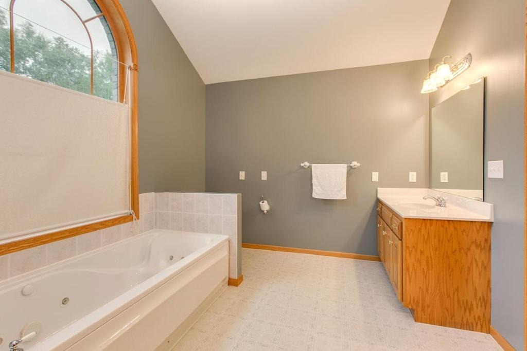 Photo of Bathroom in Deerwood
