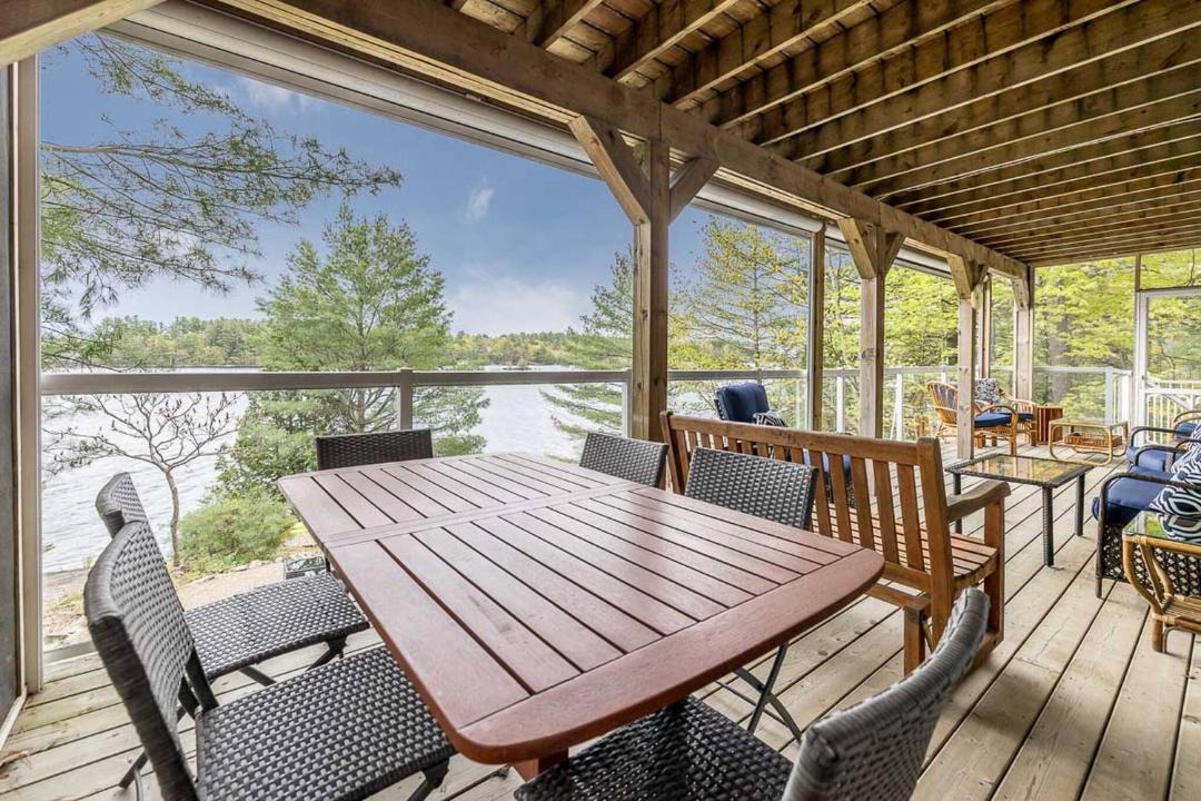 Photo of Patio Balcony in Gravenhurst