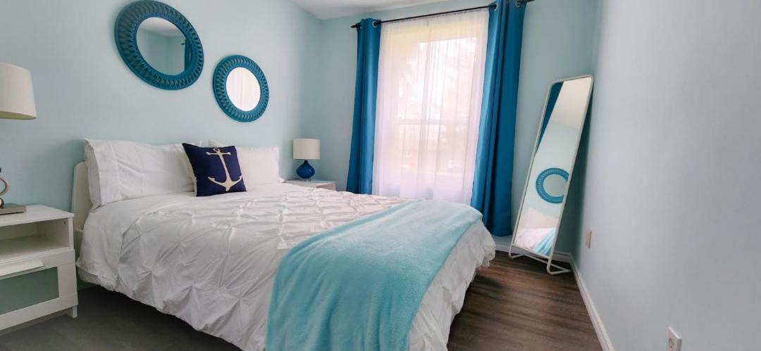 Photo of Bedroom in Crystal Beach
