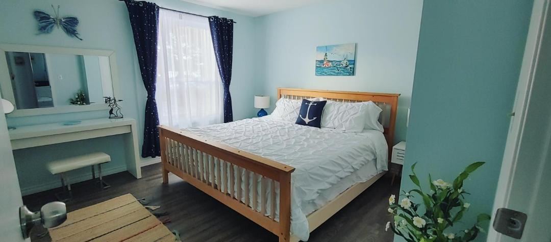 Photo of Bedroom in Crystal Beach