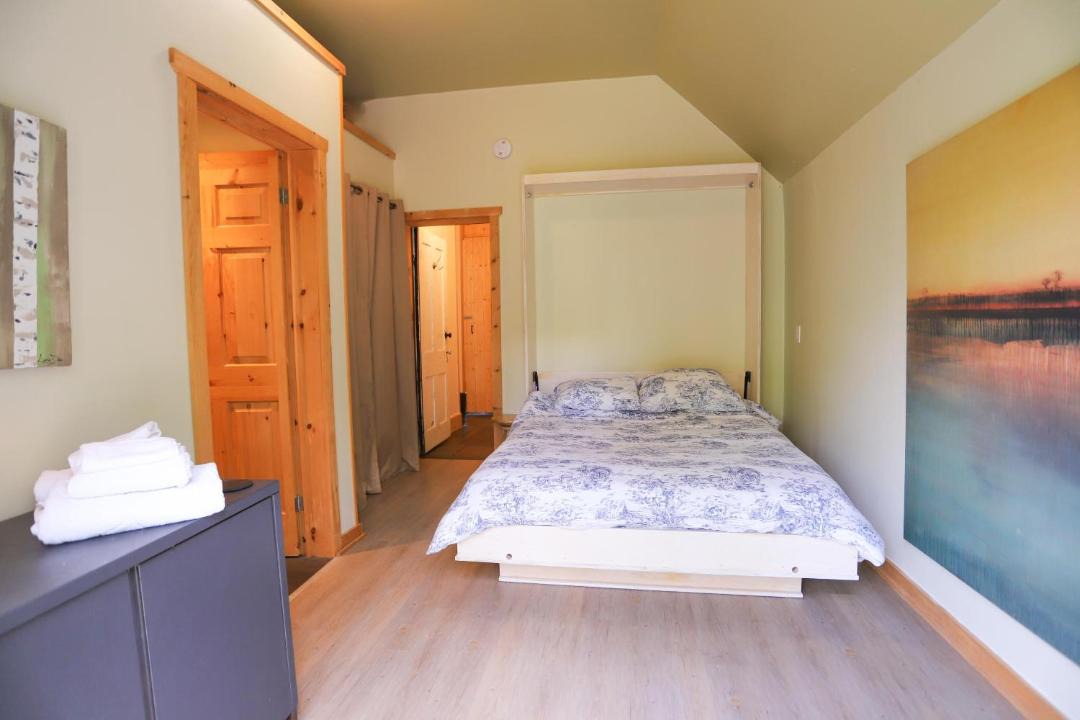Photo of Bedroom in Haliburton