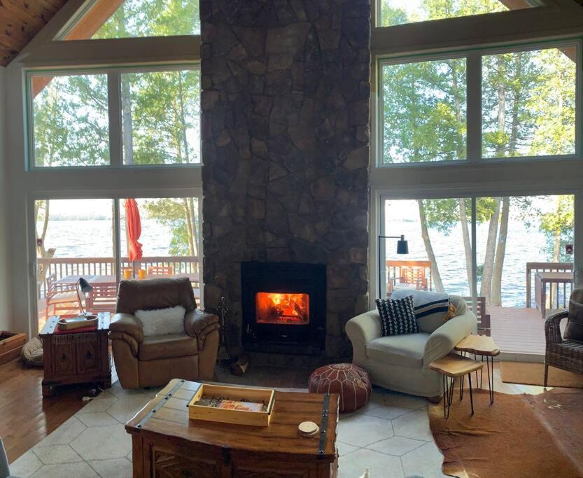 Photo of Livingroom in South River