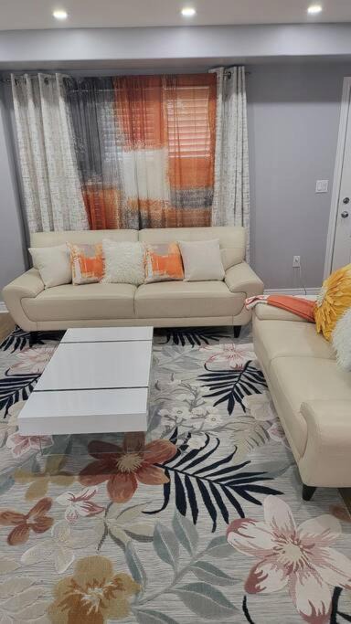 Photo of Livingroom in Welland