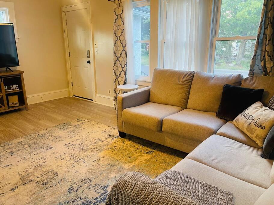 Photo of Livingroom in North End