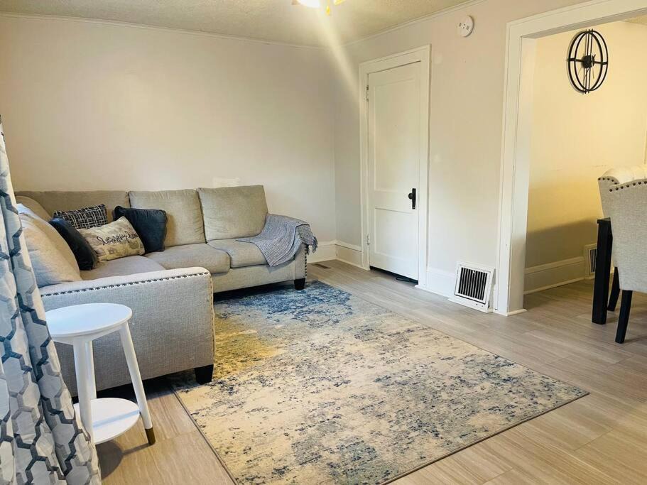 Photo of Livingroom in North End