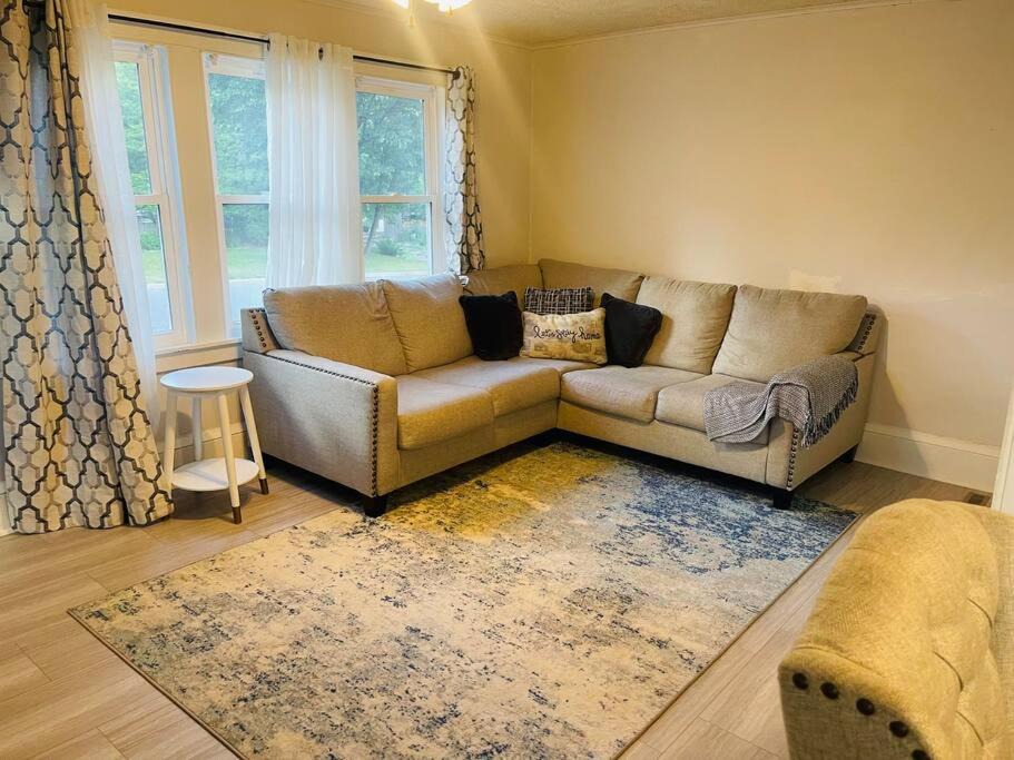 Photo of Livingroom in North End