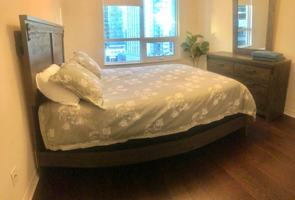 Photo of Bedroom in Toronto Entertainment District