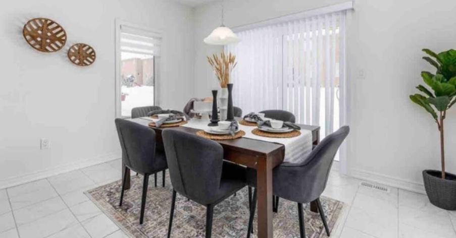 Photo of Livingroom in Whitby