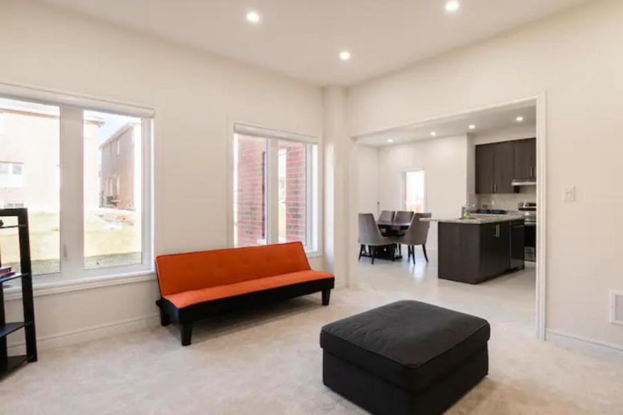 Photo of Livingroom in Whitby