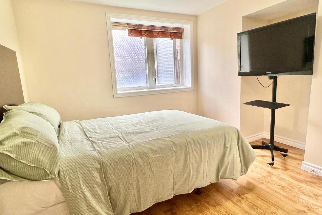 Photo of Bedroom in Richmond Hill