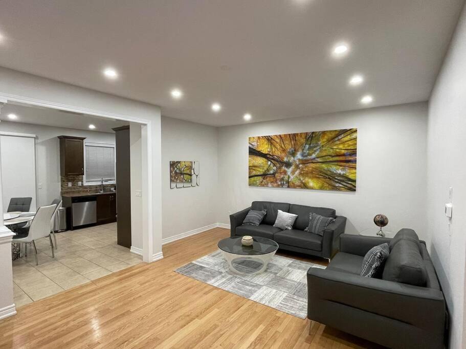 Photo of Livingroom in Brampton