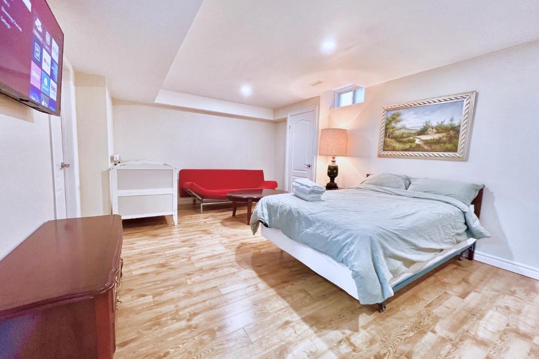 Photo of Bedroom in Richmond Hill