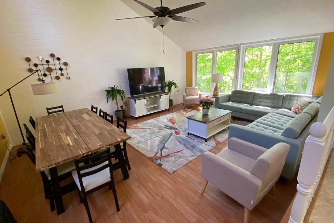 Photo of Livingroom in Trent Lakes