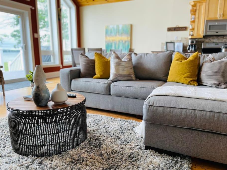Photo of Livingroom in Washago