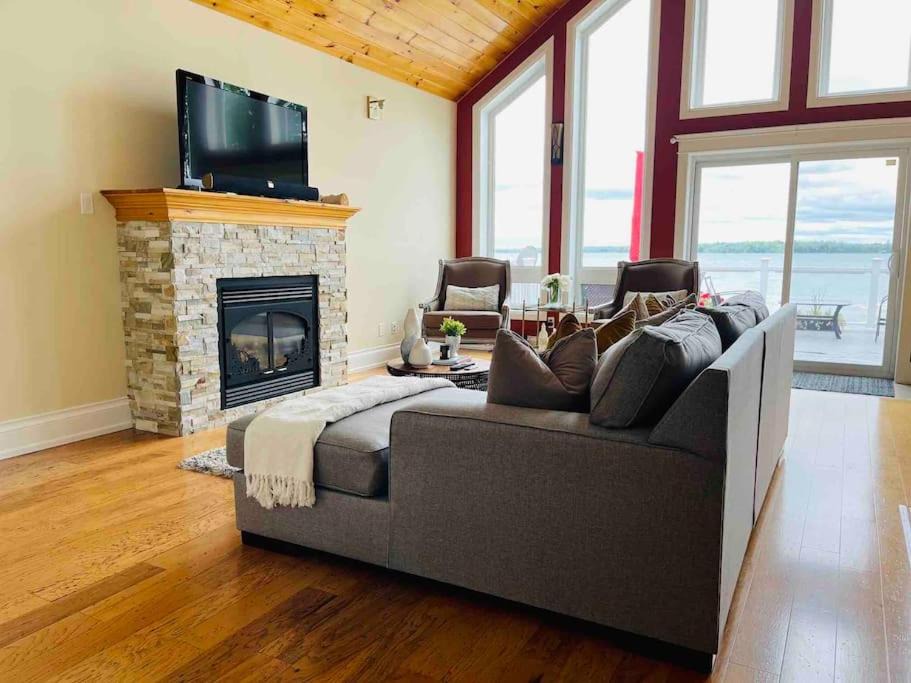 Photo of Livingroom in Washago