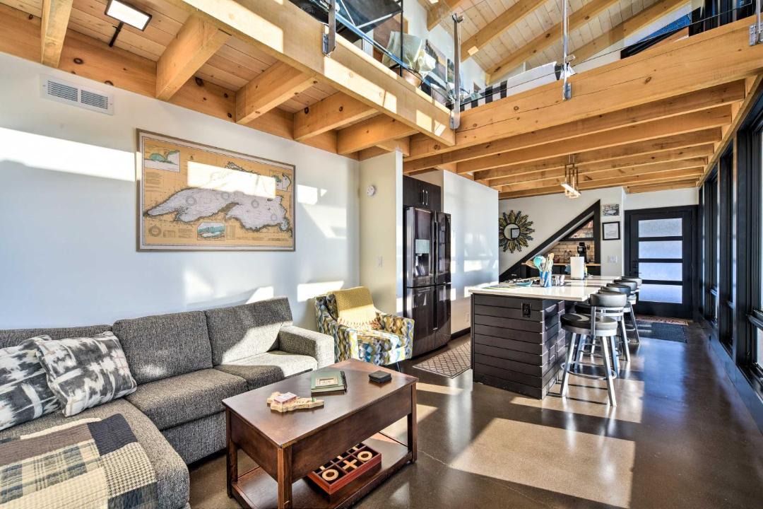 Photo of Livingroom in Two Harbors