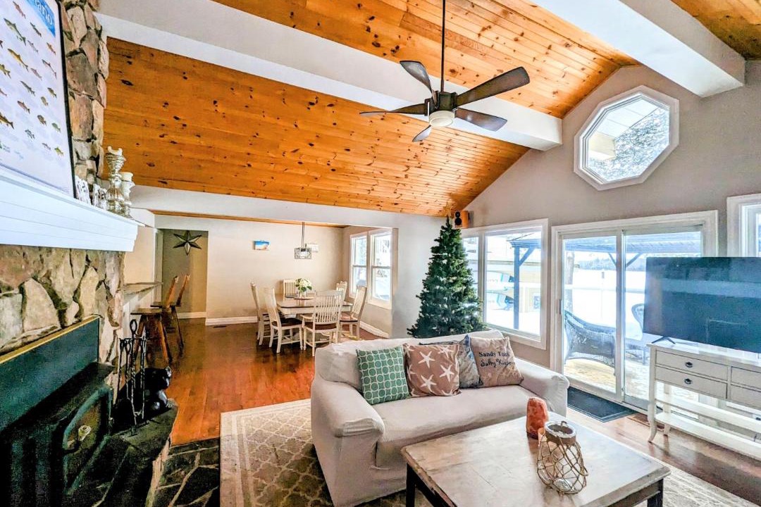 Photo of Livingroom in Trent Lakes