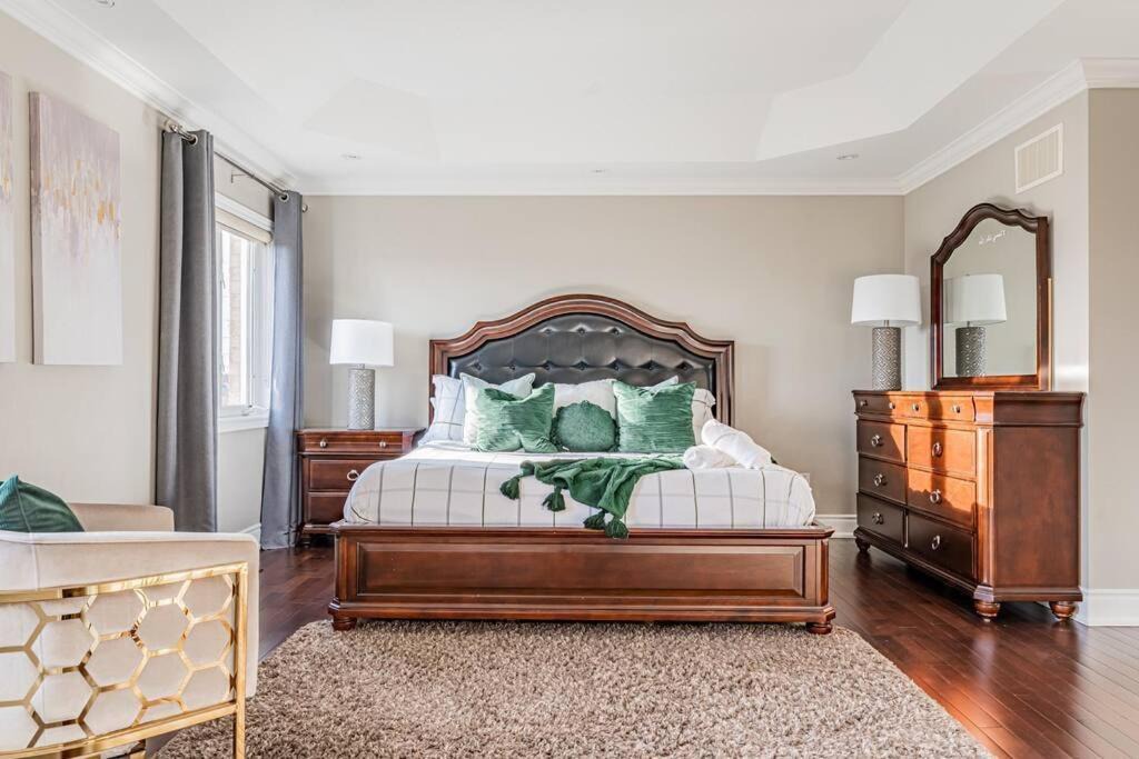 Photo of Bedroom in Hurontario