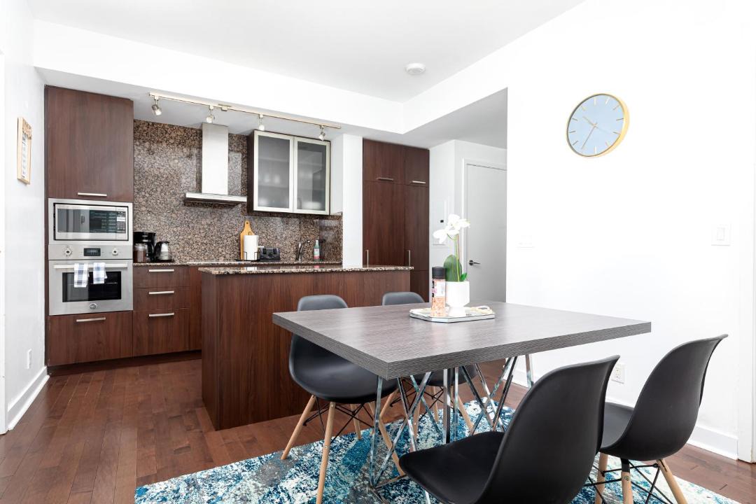 Photo of Livingroom in Toronto Entertainment District