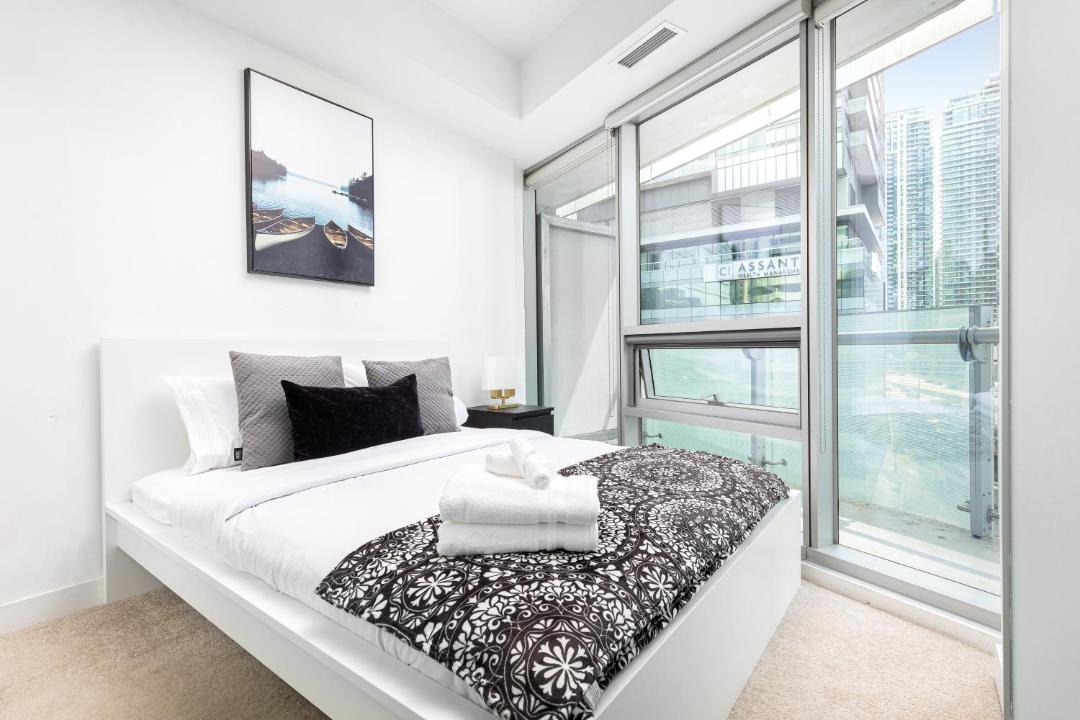 Photo of Bedroom in Toronto Entertainment District