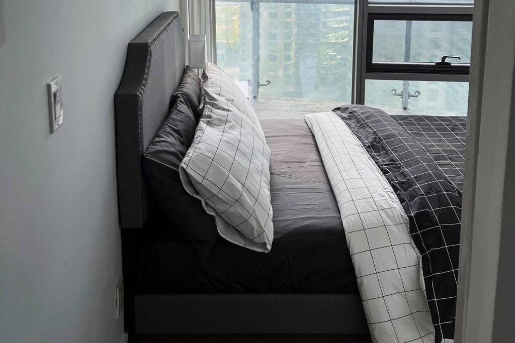 Photo of Bedroom in Toronto Entertainment District