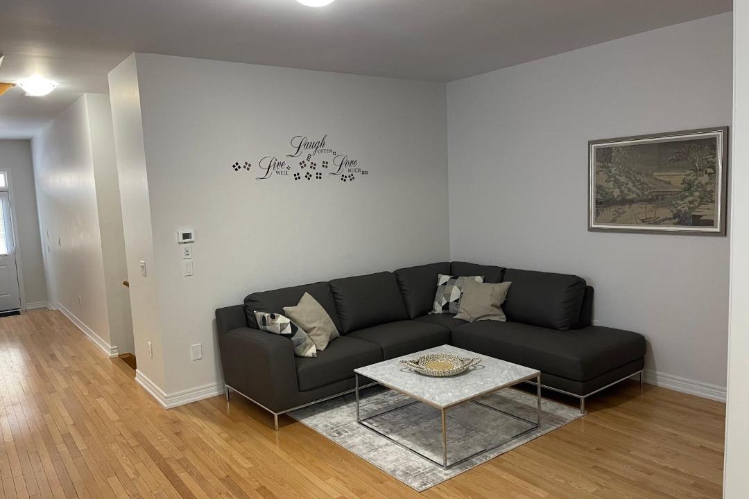 Photo of Livingroom in Brampton
