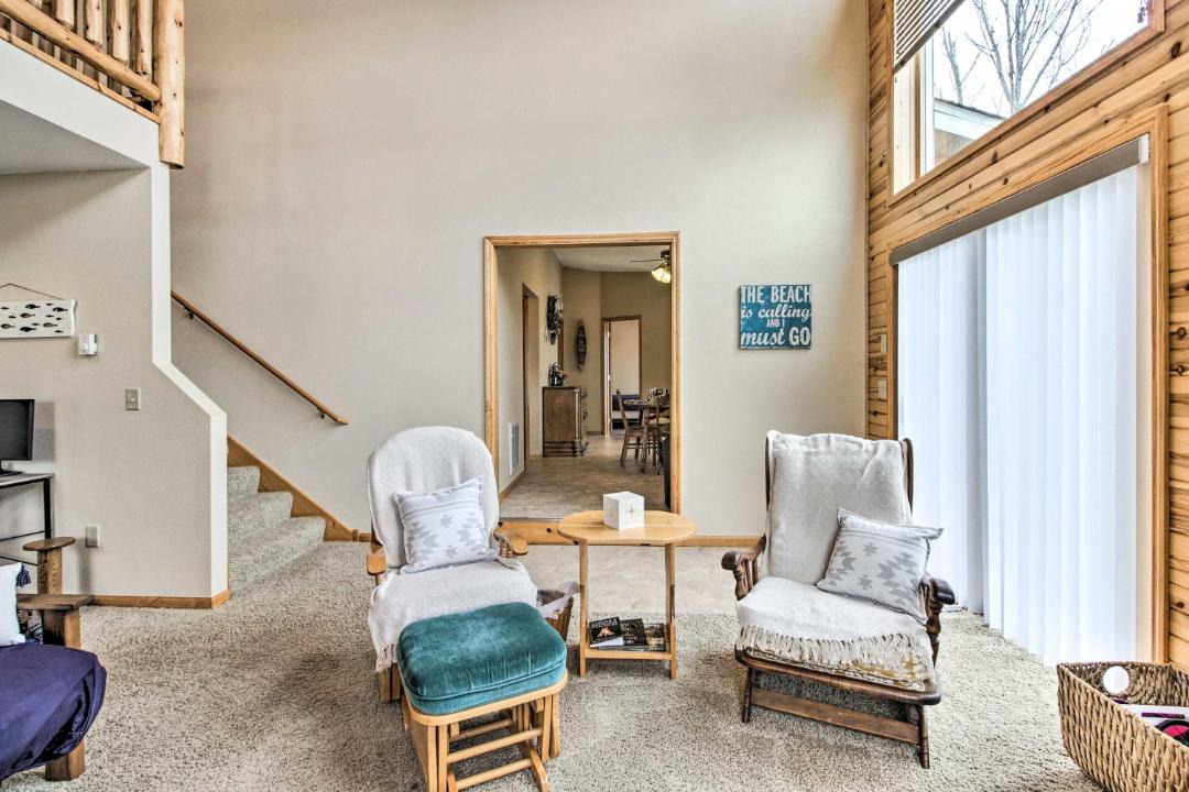 Photo of Livingroom in Motley