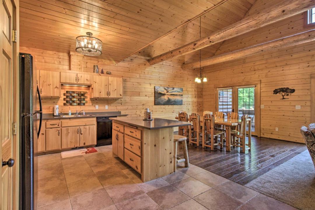 Photo of Kitchen in Garrison