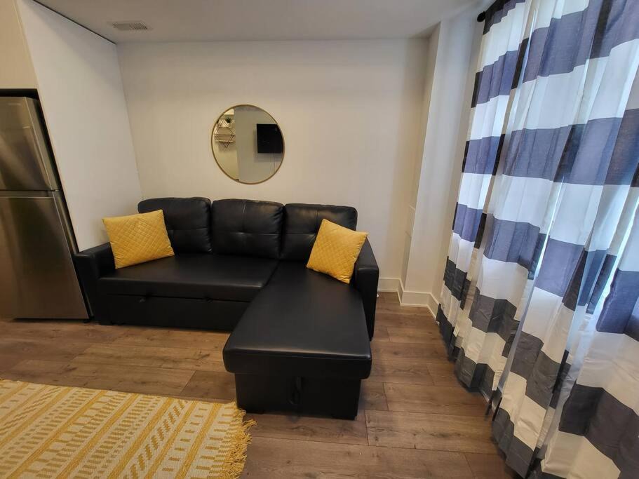 Photo of Livingroom in Niagara Falls