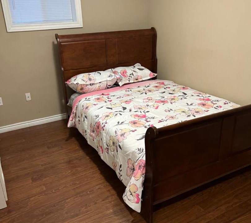 Photo of Bedroom in Bowmanville