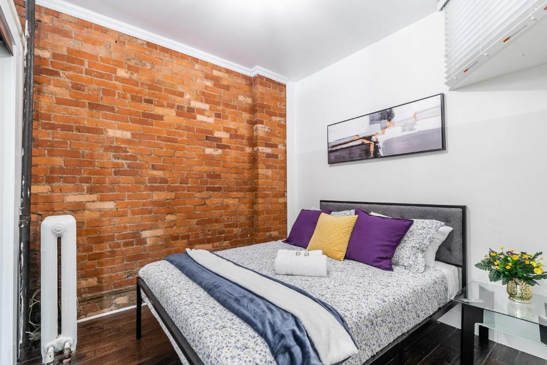 Photo of Bedroom in Central Hamilton