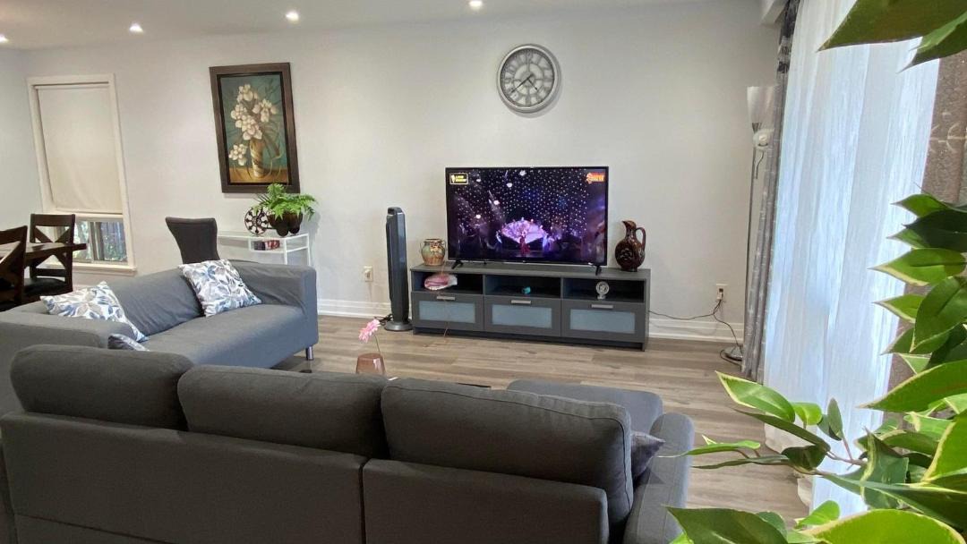 Photo of Livingroom in Kingsview Village