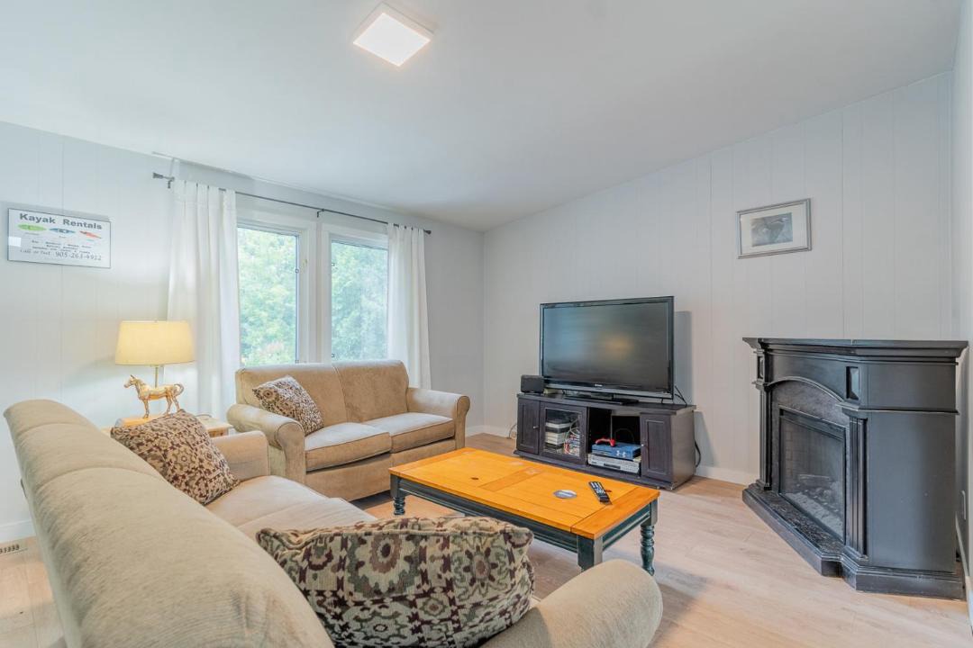 Photo of Livingroom in Bobcaygeon