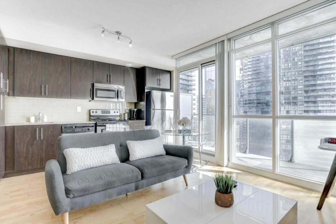 Photo of Livingroom in Toronto Entertainment District
