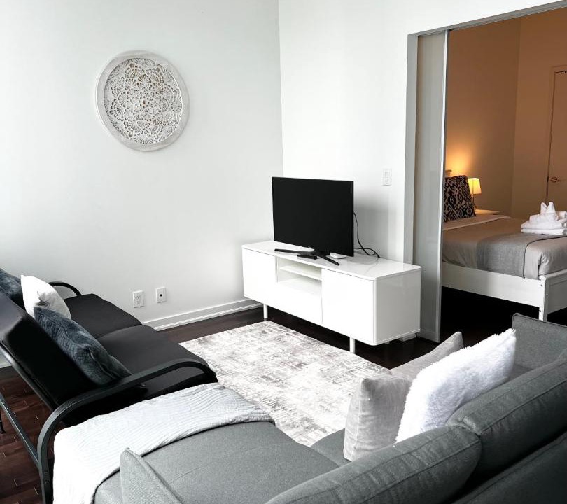 Photo of Livingroom in Toronto Entertainment District