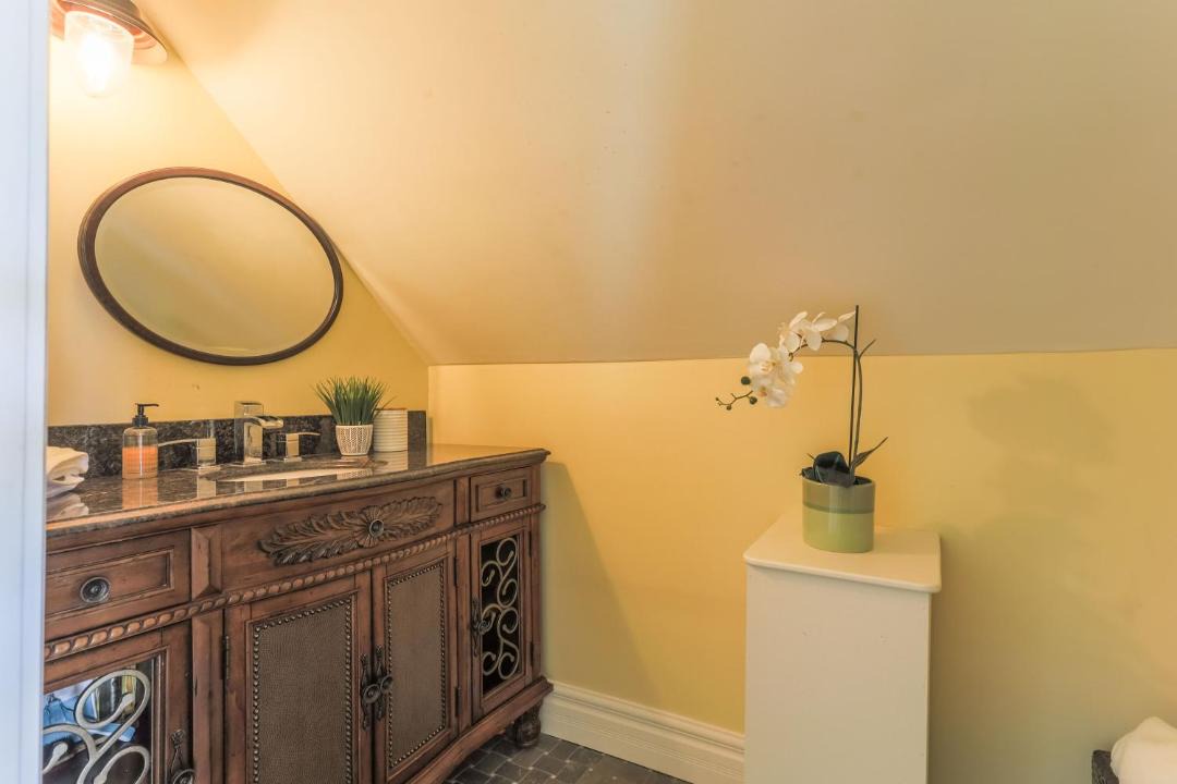 Photo of Bathroom in Hamilton