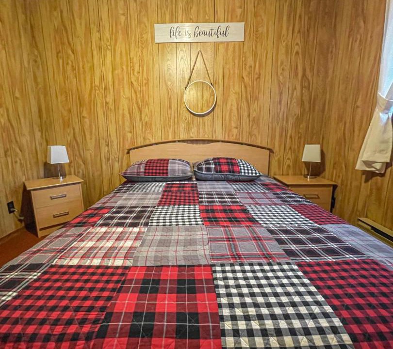 Photo of Bedroom in Magnetawan