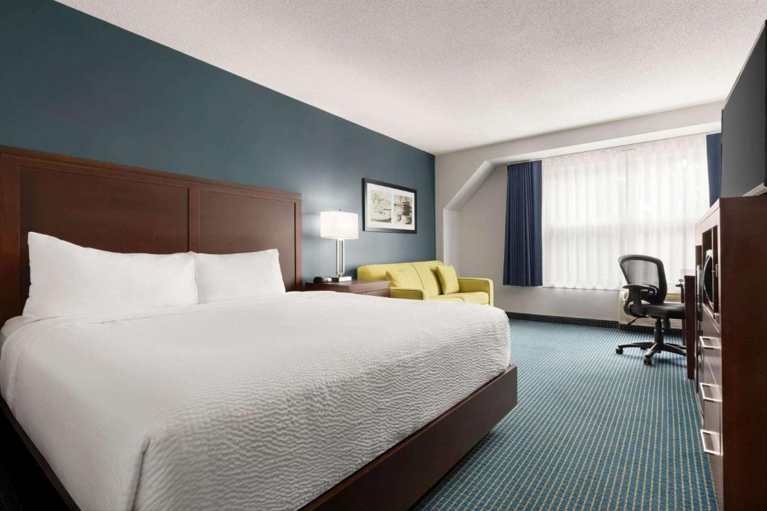 Photo of Bedroom in Sarnia