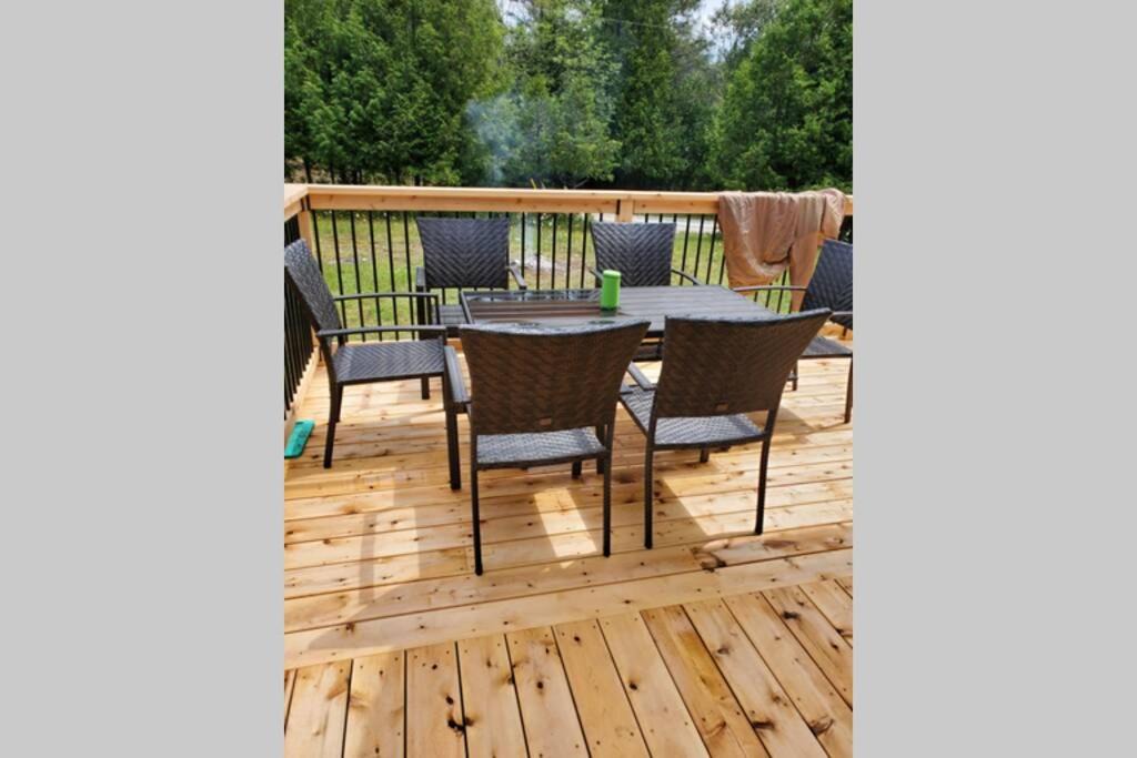 Photo of Patio Balcony in Manitoulin District
