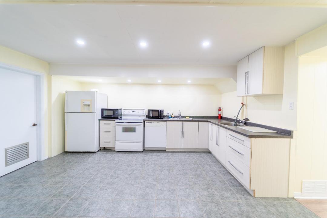Photo of Kitchen in East Gwillimbury
