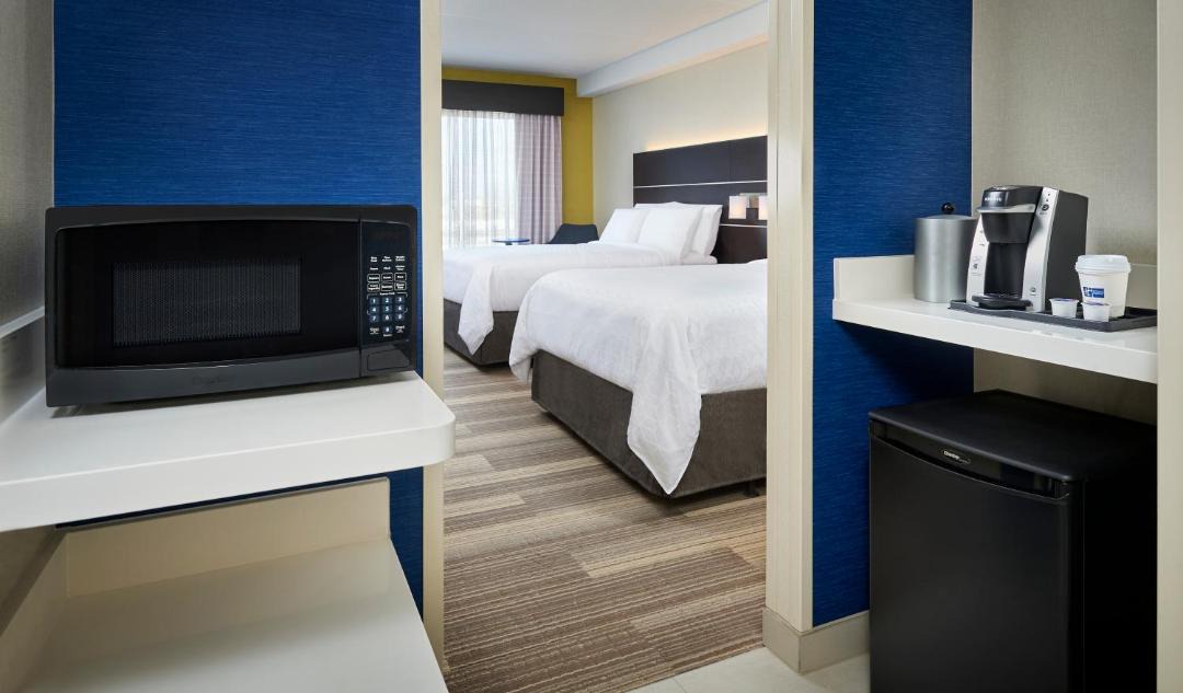 Photo of Bedroom in Lakeshore