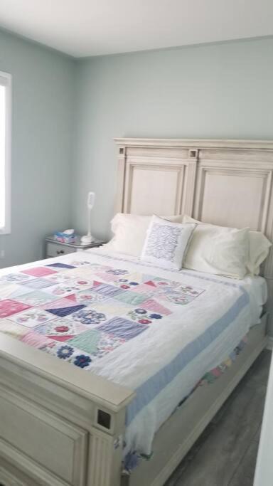 Photo of Bedroom in Leeds and the Thousand Islands