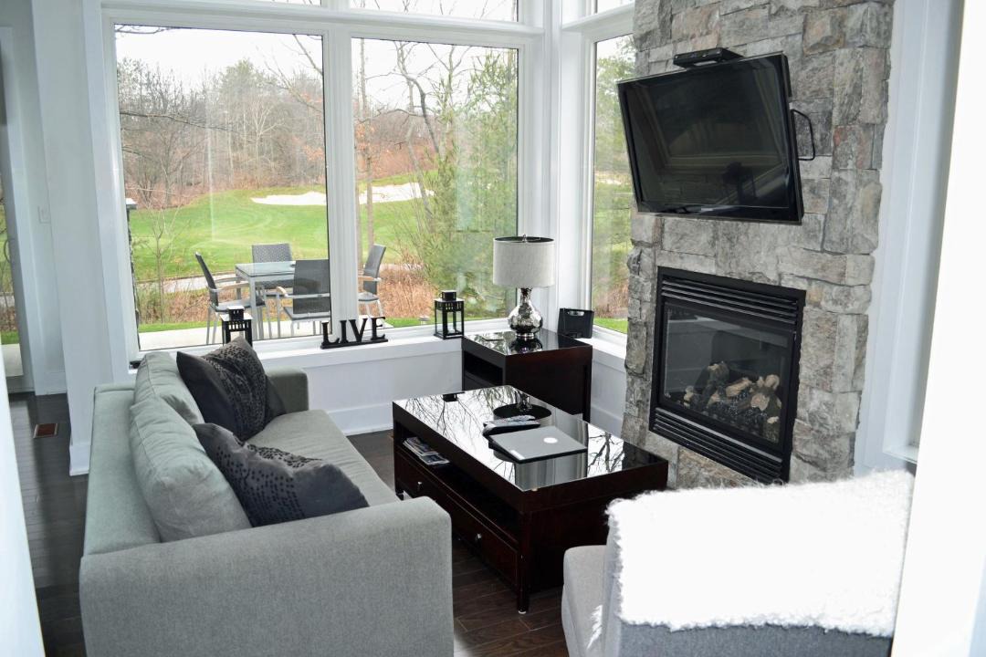 Photo of Livingroom in Gravenhurst
