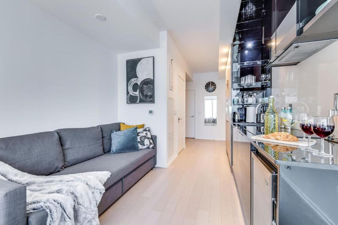 Photo of Livingroom in Financial District