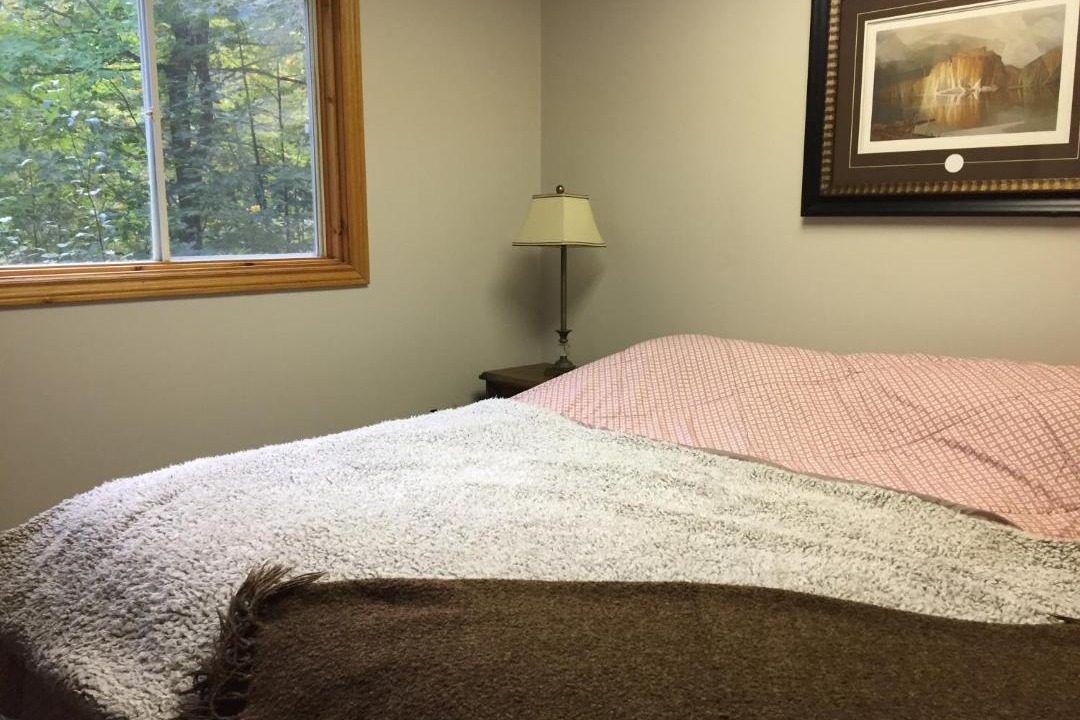 Photo of Bedroom in Algonquin Highlands