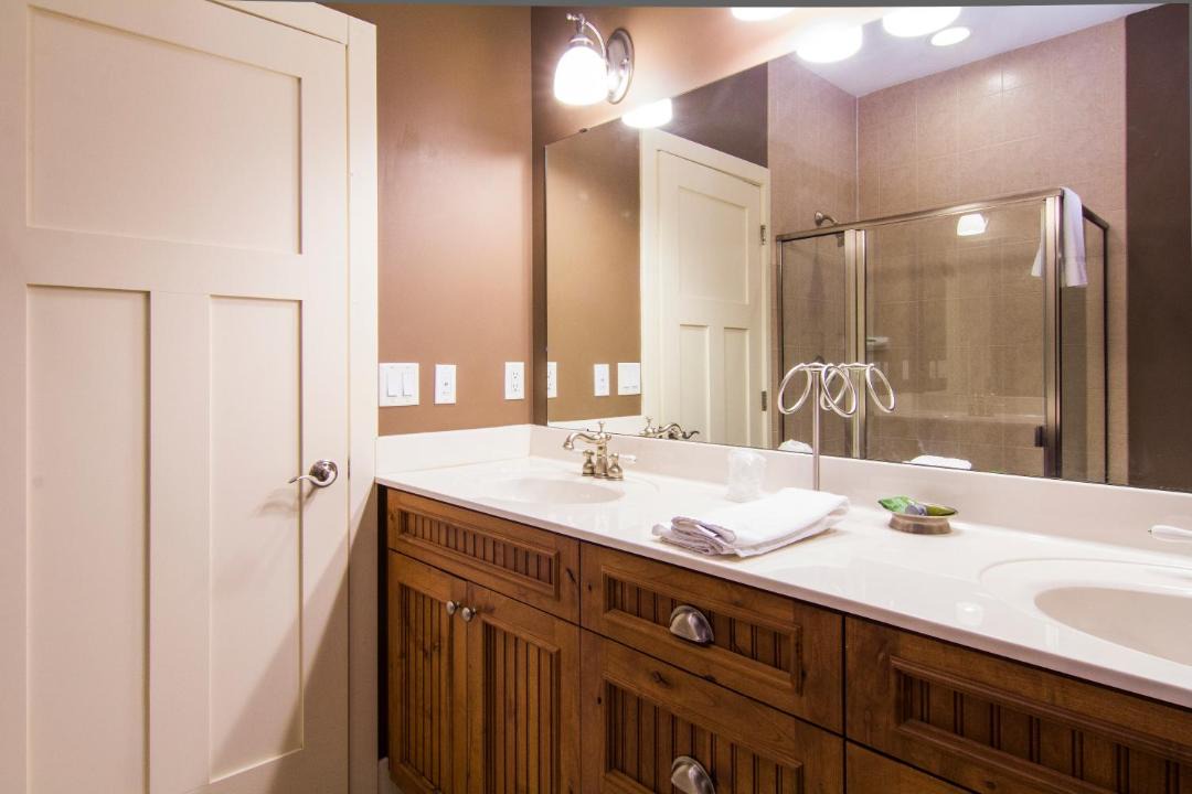 Photo of Bathroom in Two Harbors