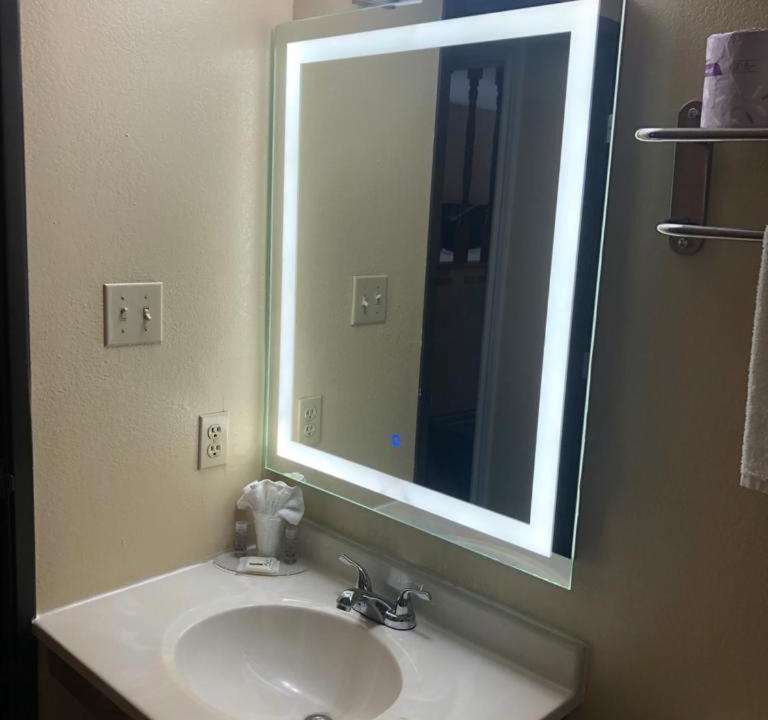 Photo of Bathroom in Wallaceburg